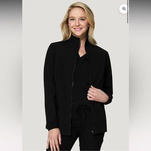 Mandala Women's Modern Scrub Jacket